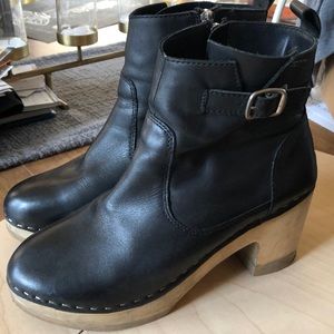 Clog booties Steve Madden 8